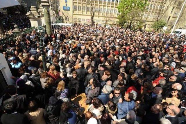 Kayahan a Cenaze T&ouml;reni 2