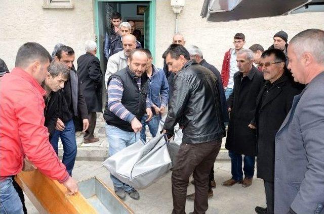 Sobadan Sızan Gazdan Hayatını Kaybetti 1