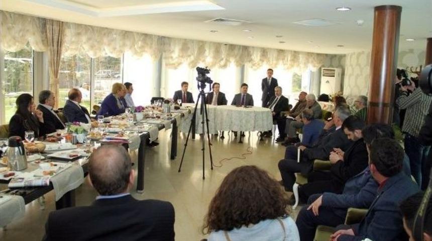 Ak Parti İl Başkanlığı Yerel Basın Mensupları İle Bir Araya Geldi
