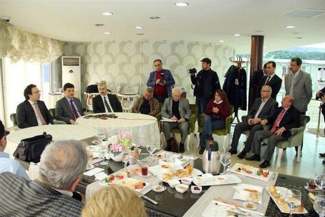 Ak Parti İl Başkanlığı Yerel Basın Mensupları İle Bir Araya Geldi 1