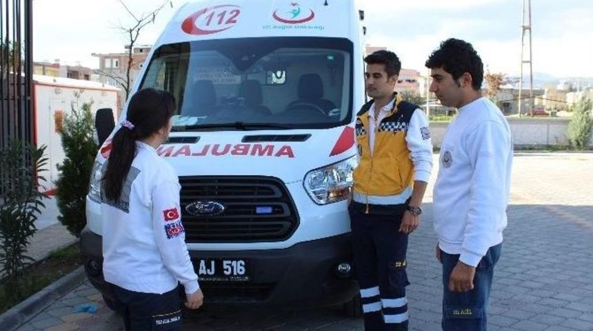 Sağlık G&ouml;revlilerine Saldırı