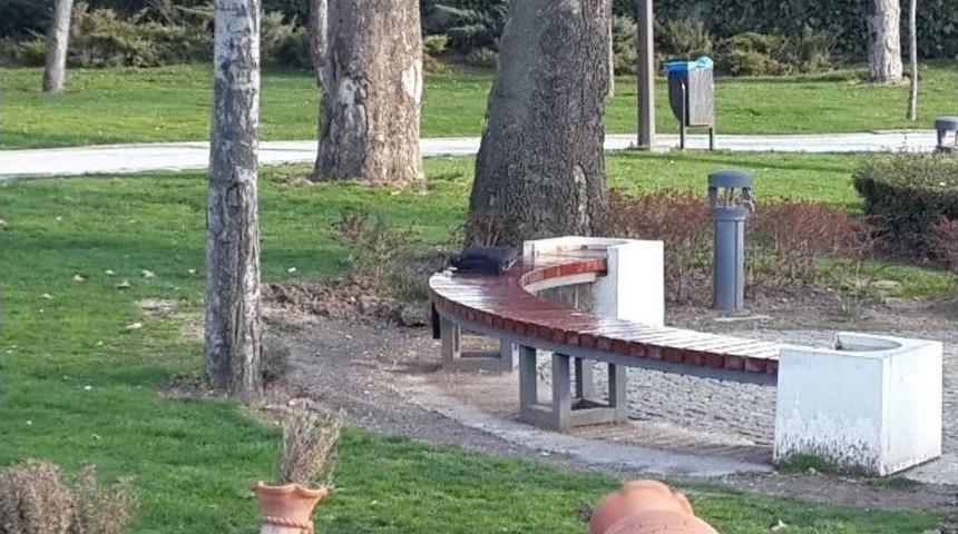 (&ouml;zel Haber) Karakol Yakınındaki Ş&uuml;pheli Paket Polisi Alarma Ge&ccedil;irdi