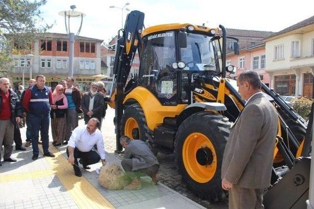 Kozcağız’da Yeni İş Makinesi Törenle Hizmete Girdi