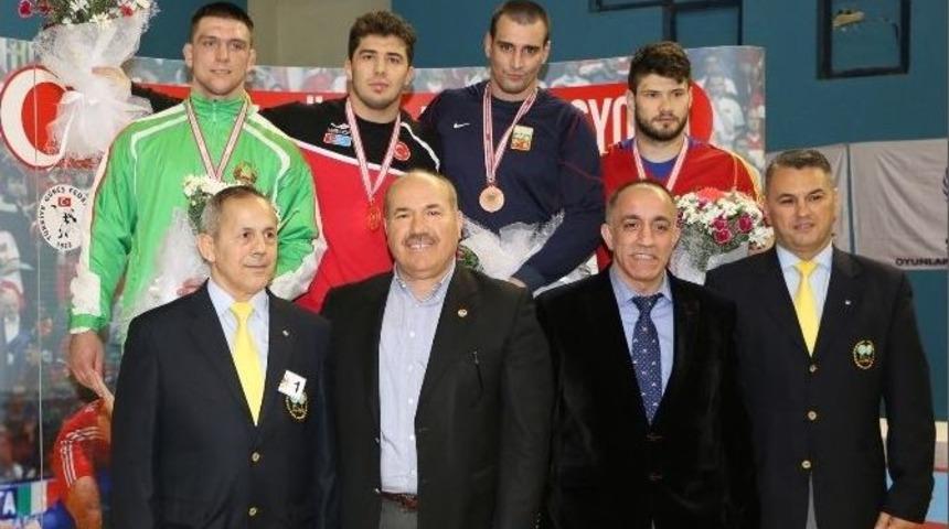 Milli G&uuml;reş&ccedil;ilerden İlk G&uuml;n 4 Madalya Geldi