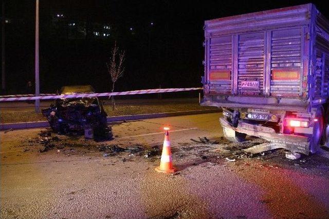 Bartın’da Otomobil, Tır’a Arkadan Çarptı: 1 Ölü, 1 Yaralı