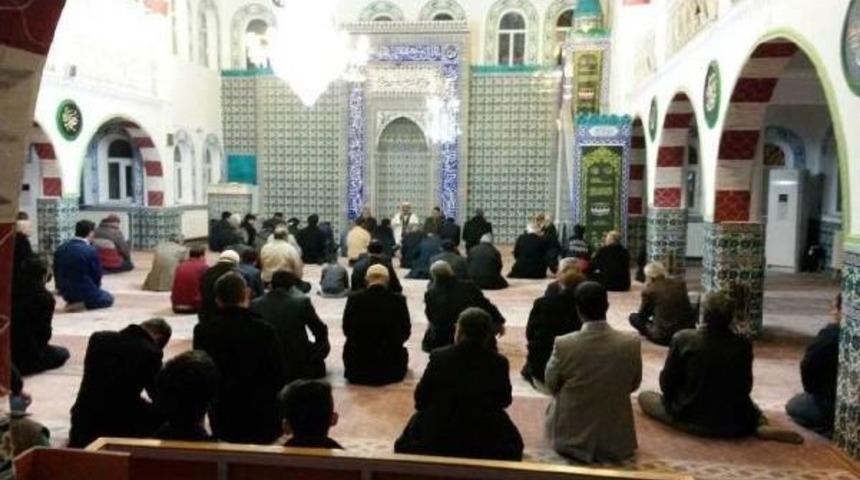 G&ouml;lbaşı'nda Alparslan T&uuml;rkeş I&ccedil;in Mevlit Okutuldu