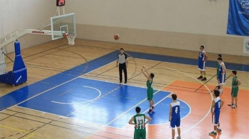 K&uuml;&ccedil;&uuml;k Erkekler Basketbol 4. Grup M&uuml;sabakaları Sona Erdi