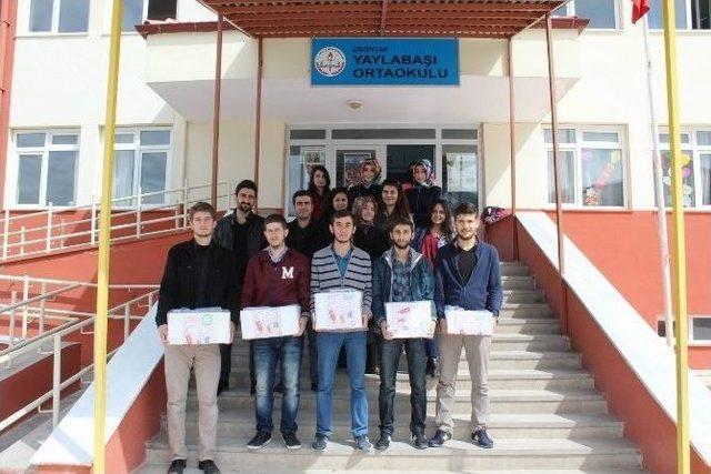 Erzincan’da Yüzlerce Kırtasiye Seti Öğrencilere Dağıtıldı