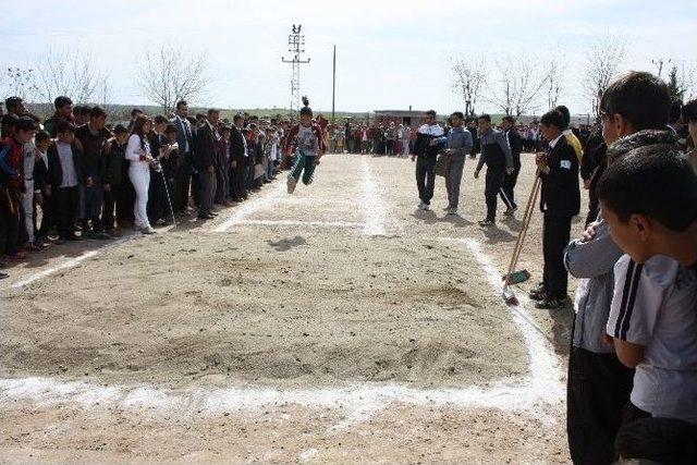 Dicle İlçesinde Atletizm Turnuvası Düzenlendi