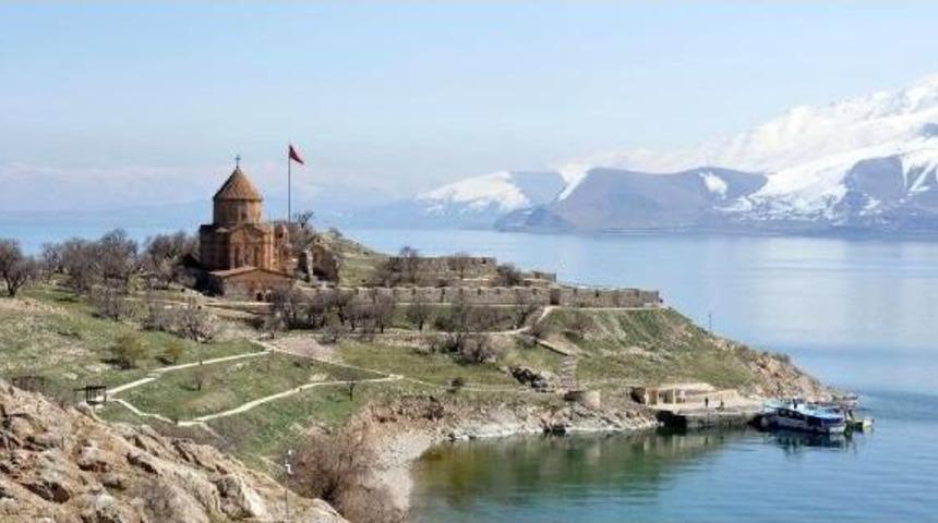 Akdamar Adası 24 Saat Kameralarla Izlenecek