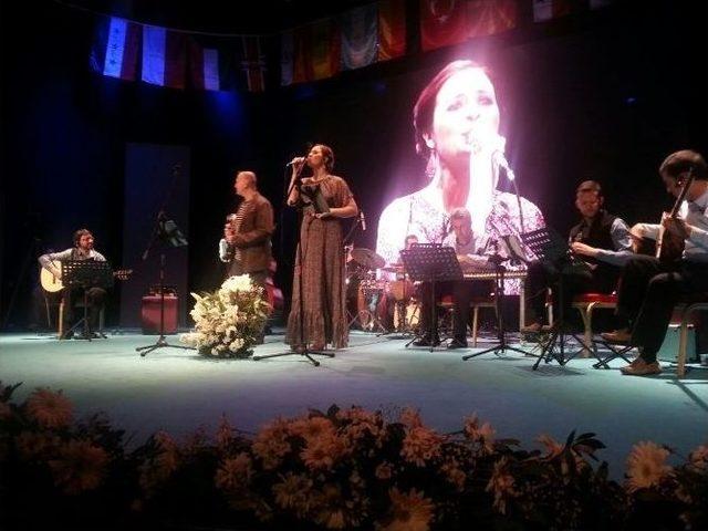 &Uuml;sk&uuml;dar&rsquo;da Şiir G&uuml;nleri Başladı 1