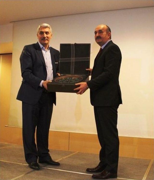 Bakan Müezzinoğlu: “bu Millete Kır Tavuğu Muamelesi Yaptılar” 2