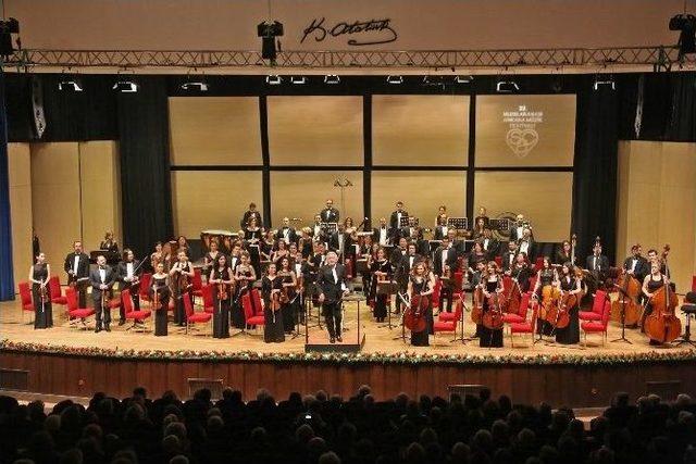 Senfoni Orkestrası Ankaralıları Büyüledi 2