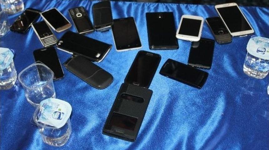 Gmis Kongresi&rsquo;nde Oy Fotoğraflama Gerginliği