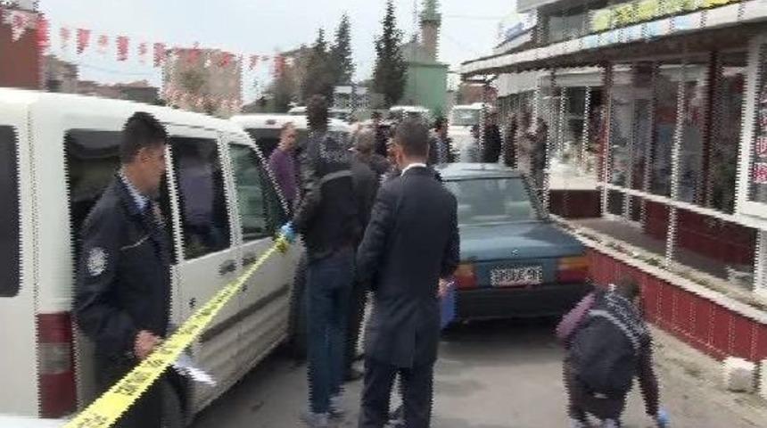 Chp'nin Se&ccedil;im Irtibat B&uuml;rosu Olarak Kullanılan D&uuml;kkanın Camlarında Ateşli Silah Izleri