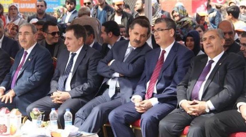 Bakan &Ccedil;elik: T&uuml;rkiye&rsquo;Yi Namerde Teslim Etmedik (2)