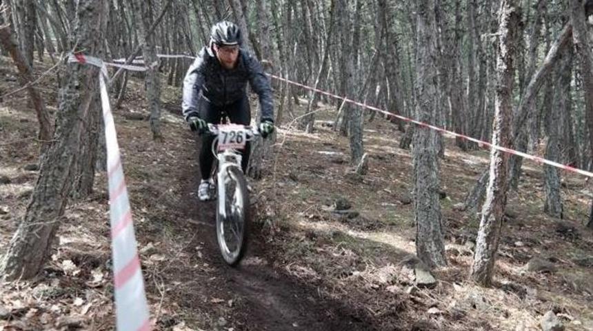 Uluslararası Bisiklet Yarışları Kızılcahamam&rsquo;da Yapıldı