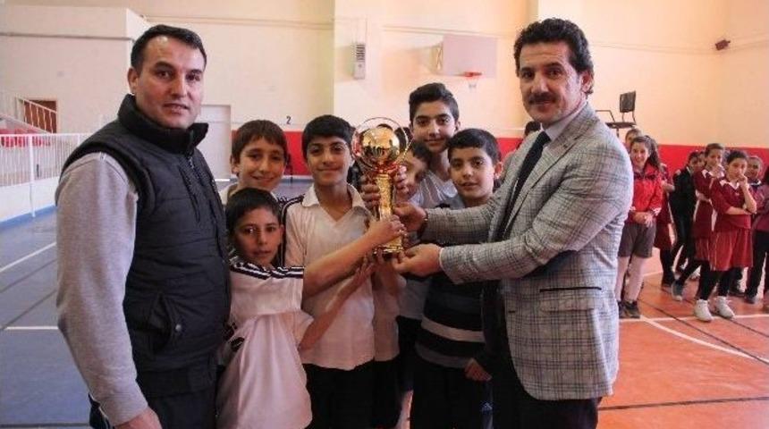 Van&rsquo;da Badminton İl Birinciliği Yarışması