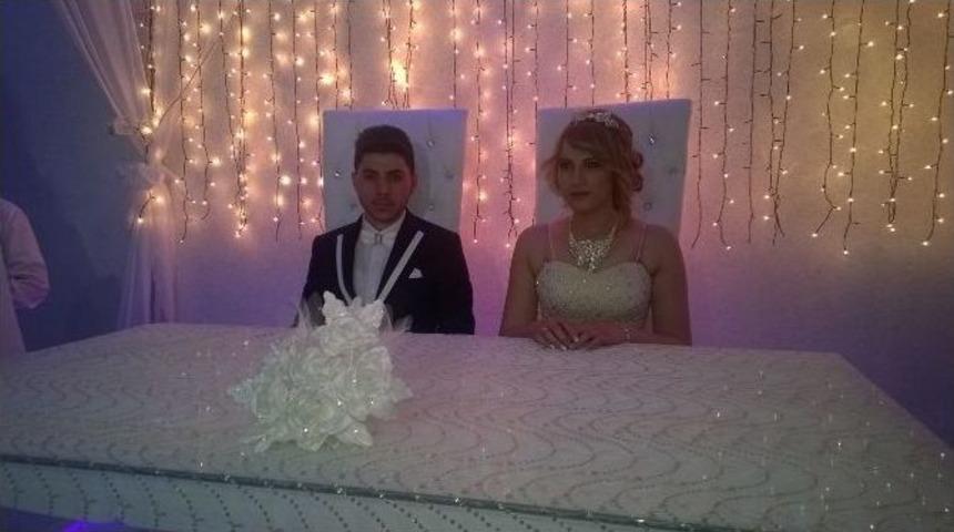 Gazeteci Mustafa Aydoğan&rsquo;ın Oğlu Hakan, D&uuml;nya Evine Girdi