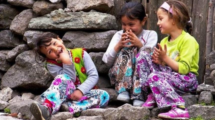 Taşarası Fotoğraf&ccedil;ıların G&ouml;zdesi