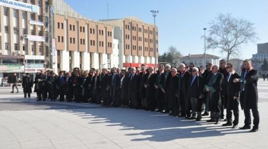 Sakarya&rsquo;da Avukatlar G&uuml;n&uuml; Kutlandı