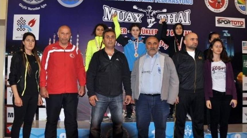 Muay Thai Gen&ccedil;ler Ve B&uuml;y&uuml;kler T&uuml;rkiye Şampiyonası