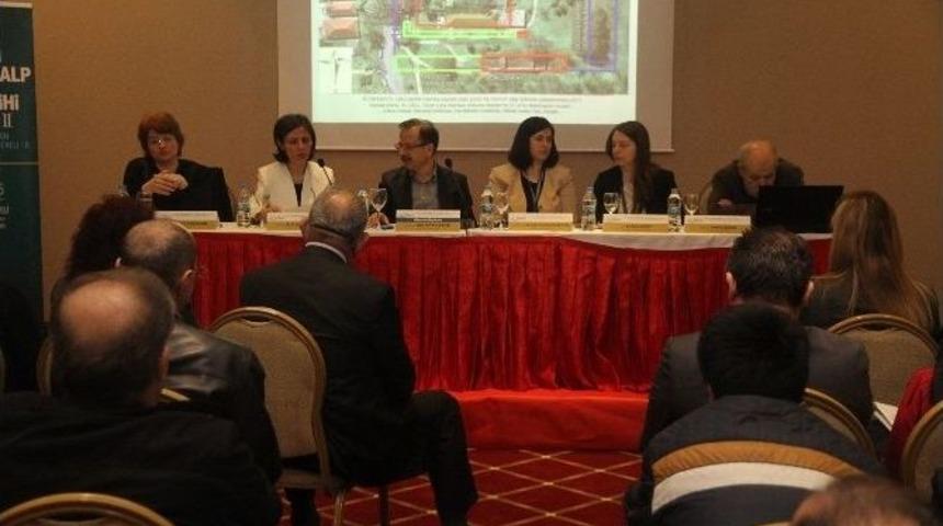 Sempozyumda İzmit Kağıt Fabrikası&rsquo;nın İzmir&rsquo;e Ka&ccedil;ırılış Hikayesi Anlatıldı