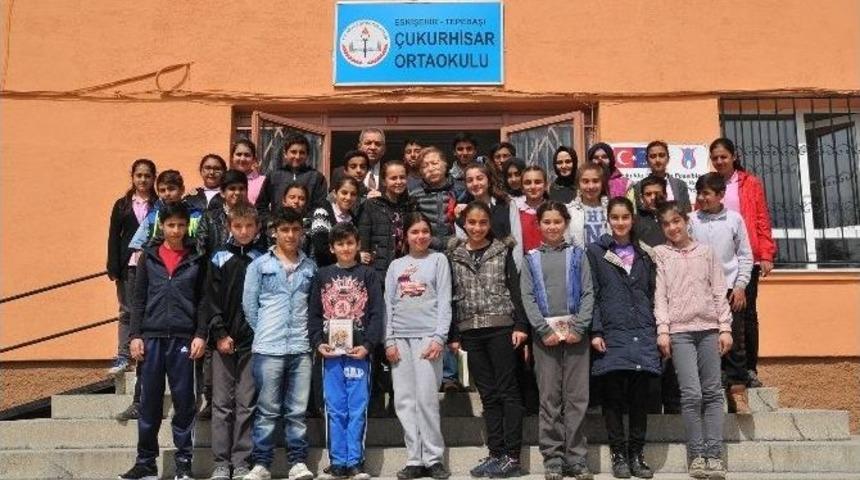 &Ouml;ğrenciler Yazar B&uuml;y&uuml;kmeri&ccedil; İle Buluştu