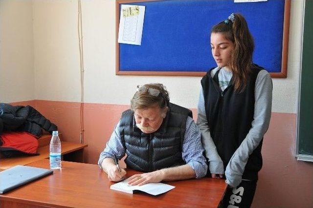 &Ouml;ğrenciler Yazar B&uuml;y&uuml;kmeri&ccedil; İle Buluştu 1