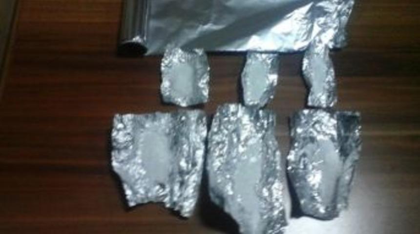 Polis Ekiplerinden Uyuşturucu Tacirlerine Operasyon