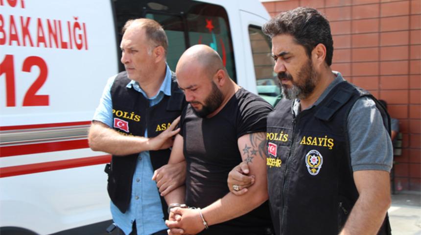 Yardım ettiği yaralı eşinin sevgilisi çıktı! Röntgen odasında dehşet saçtı