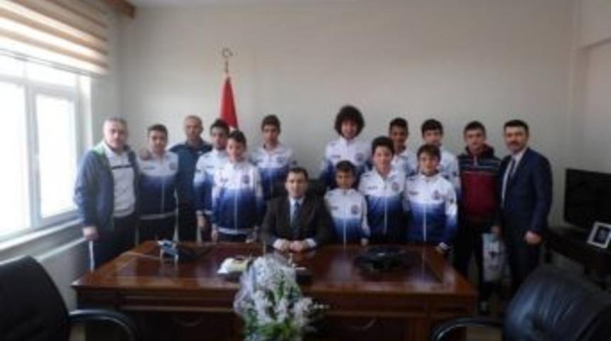 Futsal Takımından Kaymakam Kakillioğlu&rsquo;na Ziyaret