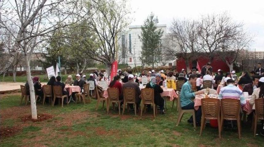 Medical Park&rsquo;tan Kanser Hastalarına Moral