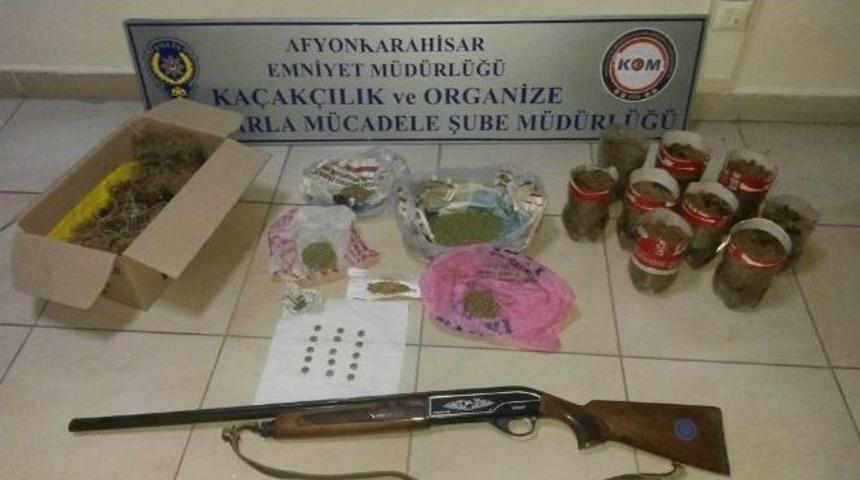 Polisten Esrar Ve Tarihi Eser Operasyonu