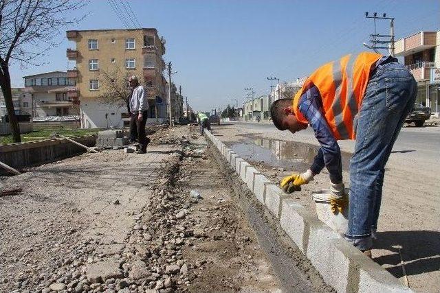 Bağlar Belediyesi’nde Parke Ve Kaldırım Çalışmalarına Başlandı