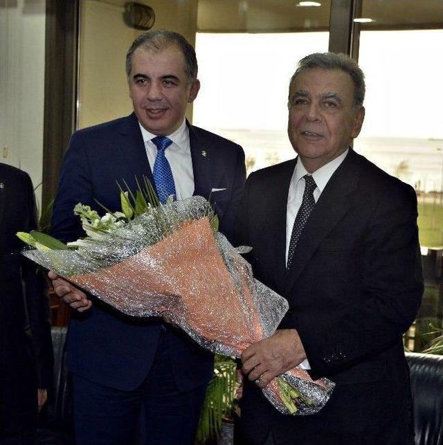 Ak Parti İzmir İl Başkanı&rsquo;ndan Aziz Kocaoğlu&rsquo;na Ziyaret 1