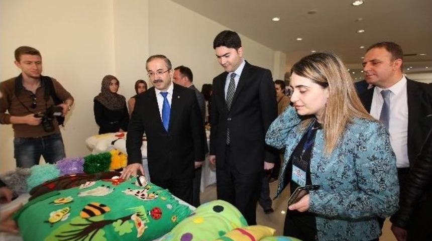 Dicle &Uuml;niversitesi&rsquo;nde &rsquo;engelsiz Yaşam&rsquo; &Ccedil;alıştayı Başladı