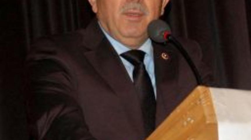 Halil &Ouml;ğretmenin Okulunda &Ouml;nce Saygı Duruşu Sonra Dersbaşı (3)