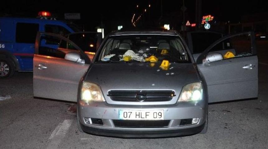 Manavgat&rsquo;ta Otomobile T&uuml;fekli Saldırı: 1 Yaralı