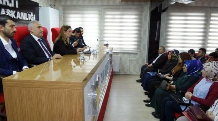 Ak Parti Genel Başkan Yardımcısı &Ouml;znur &Ccedil;alık: