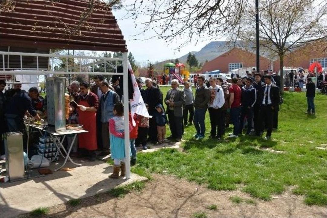 Vali Kam&ccedil;ı Ve Başkan G&uuml;rkan Tarım Fuarını Gezdi