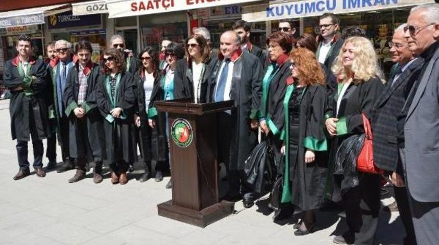 Karab&uuml;k Barosu: Avukat, Hakim Ve Savcılar Arasındaki Hukuk Ortadan Kalktı