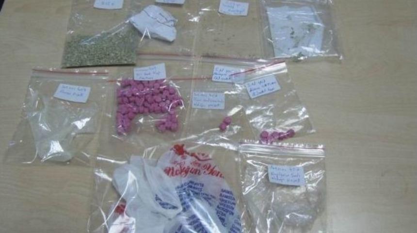 Uyuşturucu Hap Ve Bonzai Ticaretine Tutuklama