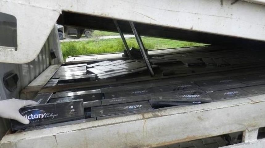 Baykan&rsquo;da 41 Bin 840 Paket Ka&ccedil;ak Sigara Ele Ge&ccedil;irildi