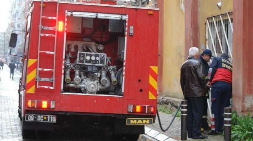 Tarihi Sinemada Yakılan Ateş &Ccedil;evre Sakinlerini Korkuttu