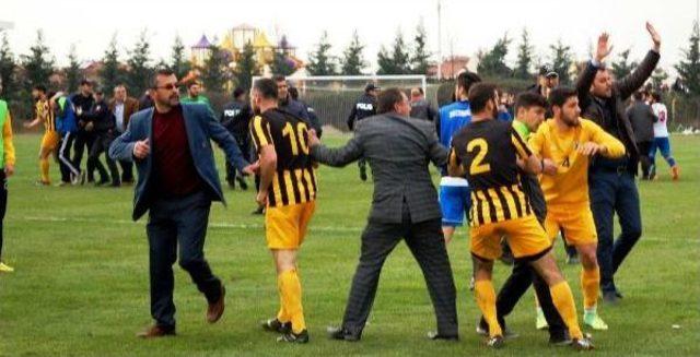 Amatör Lig Maçında Saha Karıştı: 5 Yaralı