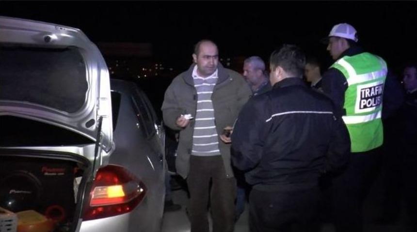 Yolun Ortasında Sızıp Kaldılar