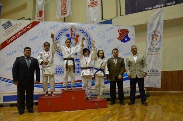 Trabzon Bayan Judo Takımı Türkiye Şampiyonu