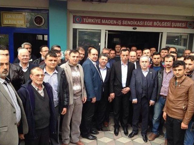 Somalı Madencilerden Ak Partili Berber&rsquo;e Sıcak Karşılama 1