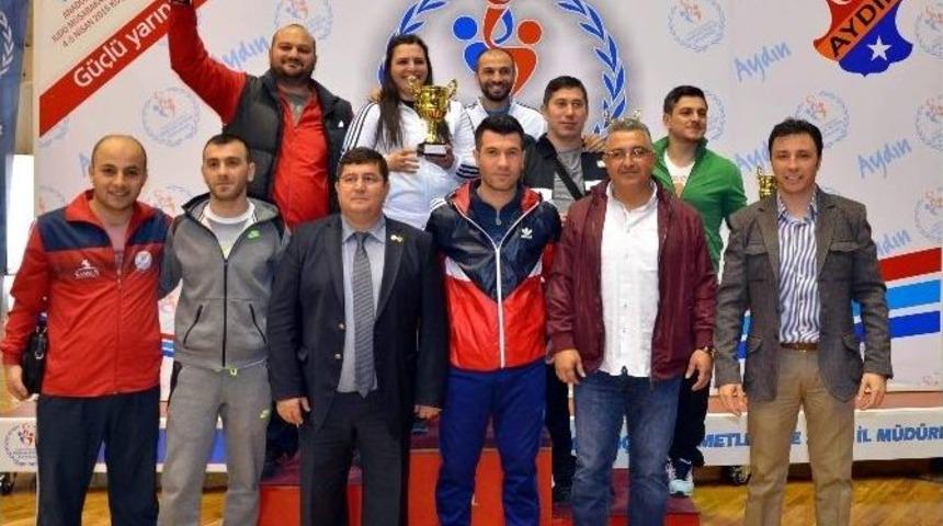Anadolu Yıldızları Kuşadası&rsquo;nda Parladı